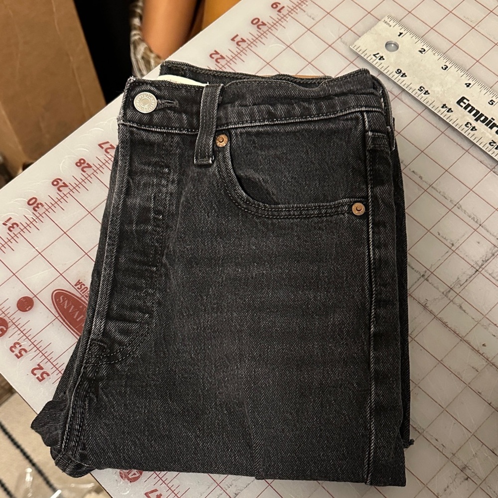 Levi’s Black Ribcage Crop Boot